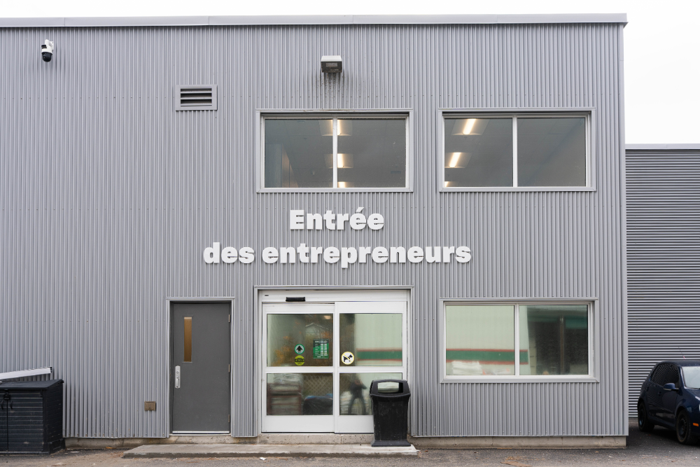 Photo de jour vue de face Entrée des entrepreneurs