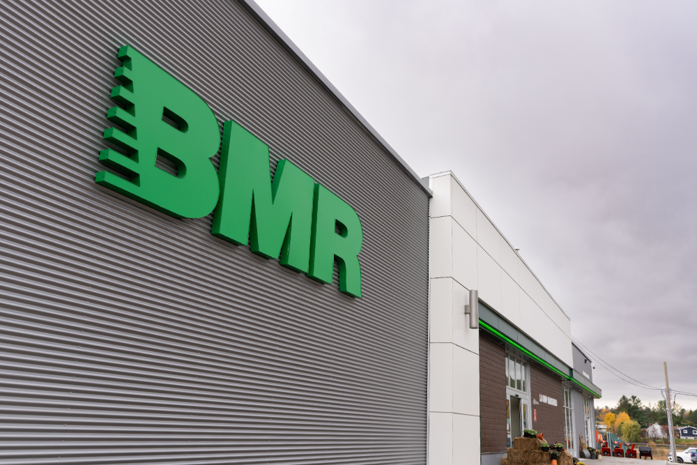 Photo rapprochee enseigne exterieure BMR