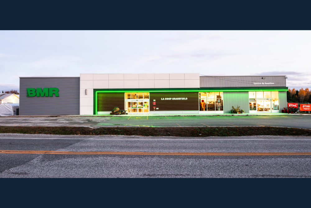 Photo en fin d'après-midi bâtiment lumineux