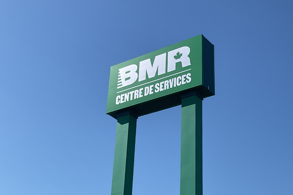 Photo de jour enseigne pylone