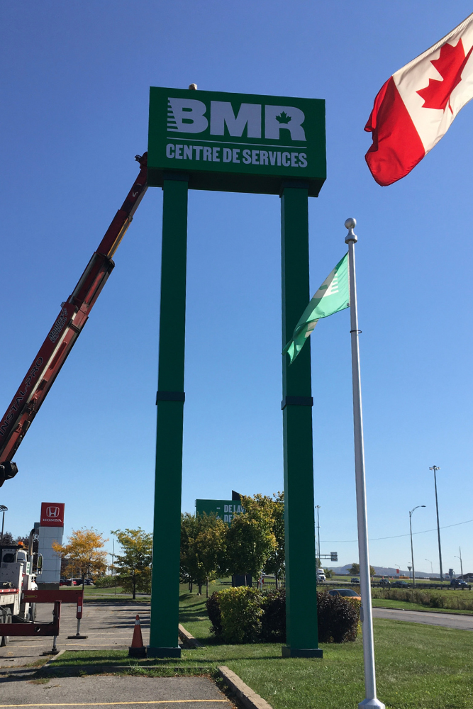 Photo de jour enseigne pylone