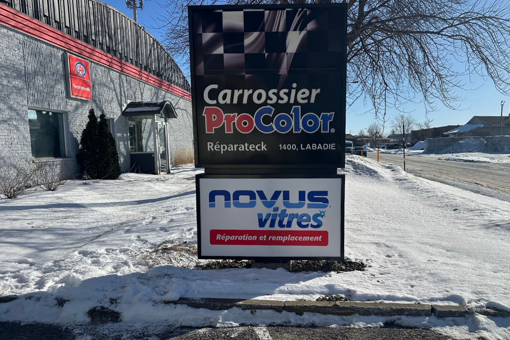 Photo de jour enseigne exterieure